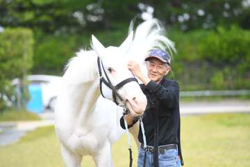【安田記念】ソダシが東京入り　引退間近の今浪隆利厩務員「当日は白のネクタイを身に着けます」