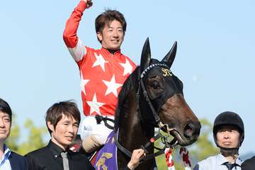 ２０１９年の京都新聞杯を勝ったレッドジェニアルが登録を抹消、乗馬に