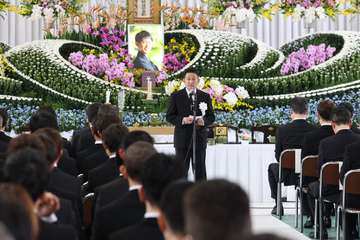 藤岡康太騎手の合同葬が営まれる　父・健一調教師「これからも、みんなで競馬を応援していただければ」