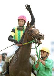 角田晃一騎手が今月で引退、調教師に転身