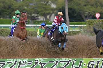 【ＪＲＡ賞】最優秀障害馬オジュウチョウサン　１票差で５度目の受賞
