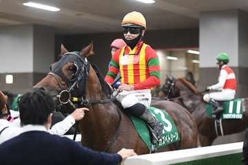 【武蔵野S】カズペトシーンが後方2番手から追い上げ2着　西村淳也騎手「勝った馬が強かったです」