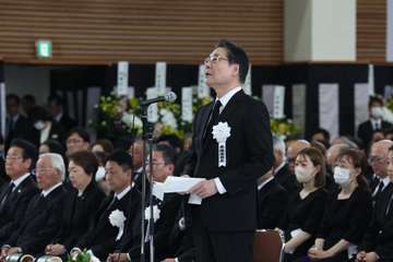 藤岡康太騎手の合同葬で吉田正義ＪＲＡ理事長が弔辞「天を翔（か）けながら、私たちの競馬を見守ってください」