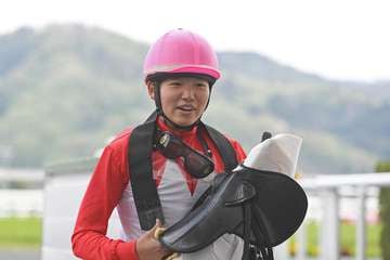 小林美駒騎手が今年９勝目「最後まで一生懸命に走ってくれました」